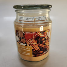 Load image into Gallery viewer, Holiday Scent 18oz. Candle