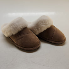 Load image into Gallery viewer, Nuknuuk Women's Leather Slippers