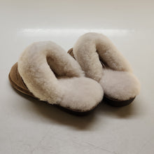Load image into Gallery viewer, Nuknuuk Women's Leather Slippers