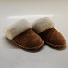 Load image into Gallery viewer, Nuknuuk Women's Leather Slippers