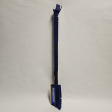Load image into Gallery viewer, PolarXtreme Extendable Snow Brush