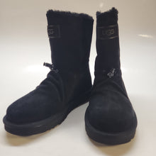 Load image into Gallery viewer, UGG Women's Classic Short Toggler