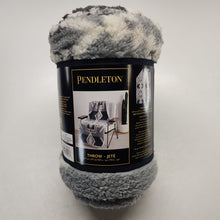 Load image into Gallery viewer, Pendleton Throw Blanket