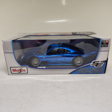Load image into Gallery viewer, Maisto Diecast Car Model