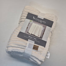 Load image into Gallery viewer, Koolabura UGG Stripe Throw