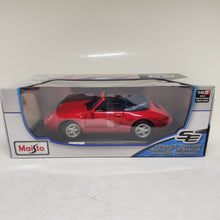 Load image into Gallery viewer, Maisto Diecast Car Model