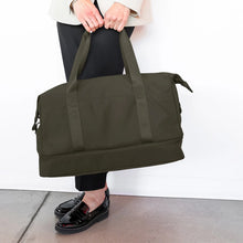 Load image into Gallery viewer, Mytagalongs Duffle Bag With Trolley Sleeve