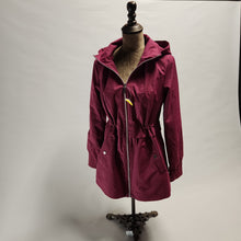 Load image into Gallery viewer, Vince Camuto Women&#39;s Autumn Anorak Jacket
