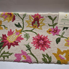 Load image into Gallery viewer, Spring Hooked Accent Rug
