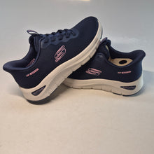 Load image into Gallery viewer, Skechers Women's Swift Fit Sneakers
