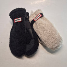 Load image into Gallery viewer, Hunter Women's Sherpa Mitten
